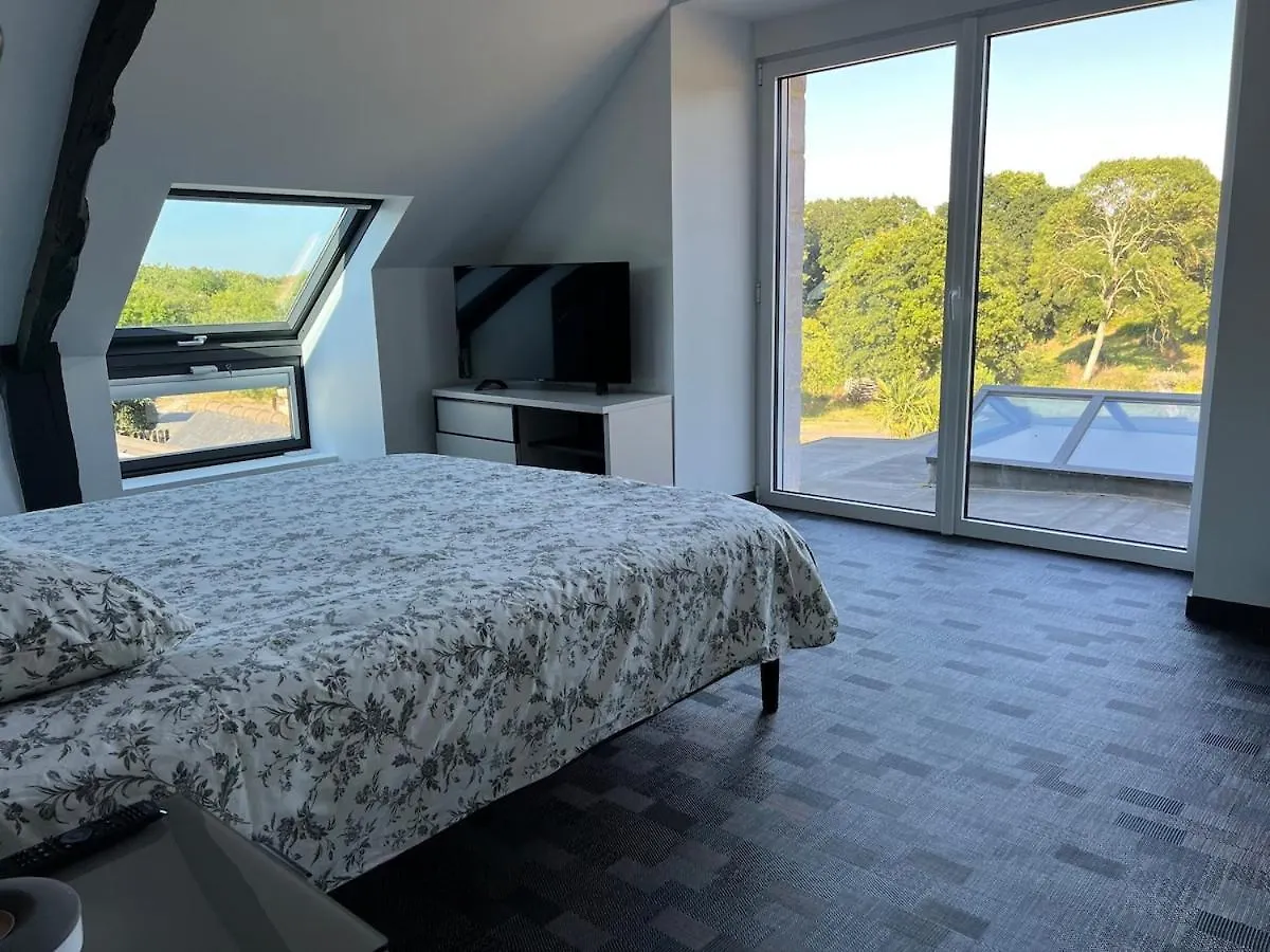 Grande Maison En Campagne Avec Piscine, 11 Voyageurs Hénansal Francja